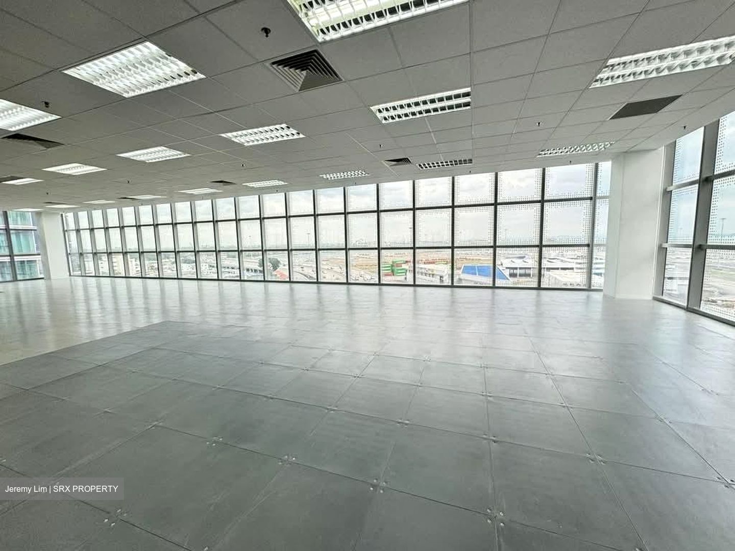 Lippo Centre (D2), Office #558258821